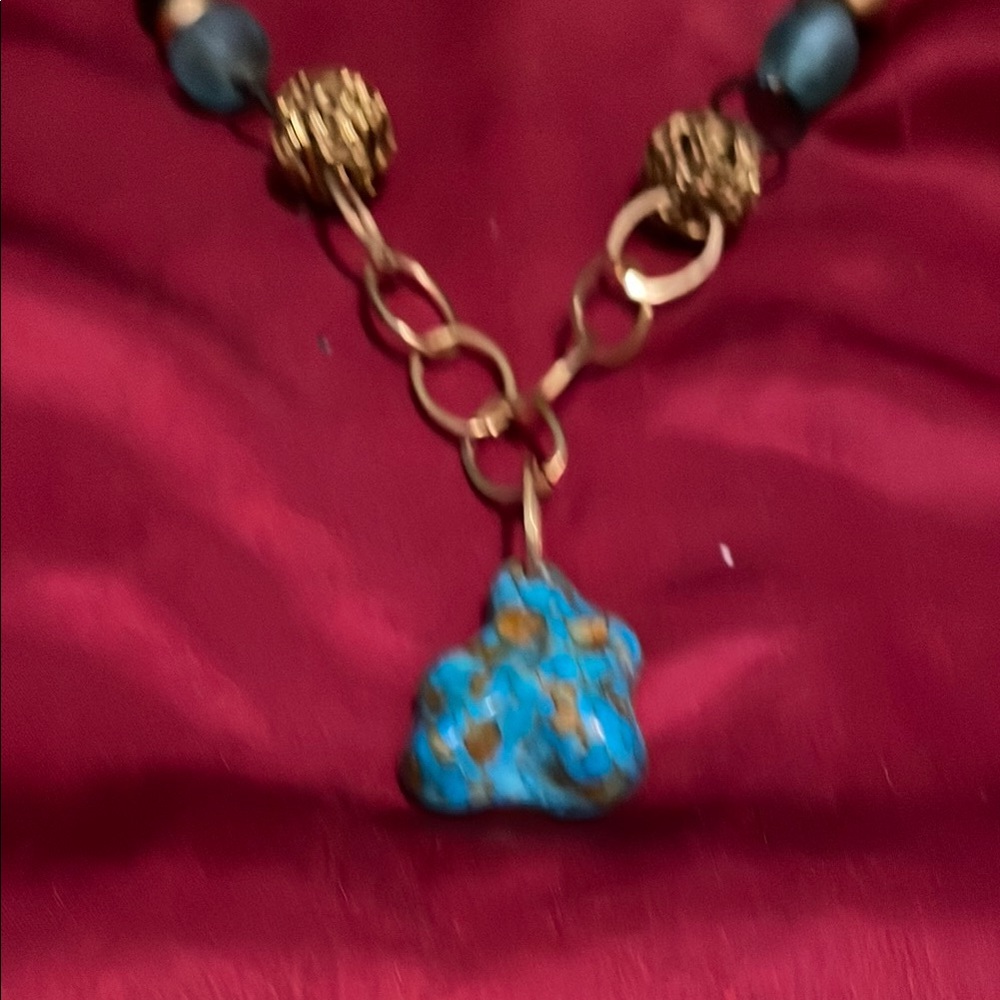 Fashion Jewelry Gold and Blue Necklace with Artistic Pendant - Picture 3 of 7